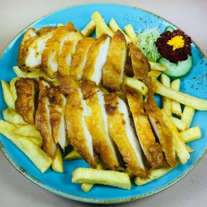 K4. Pommes mit knusprigem Huhn
