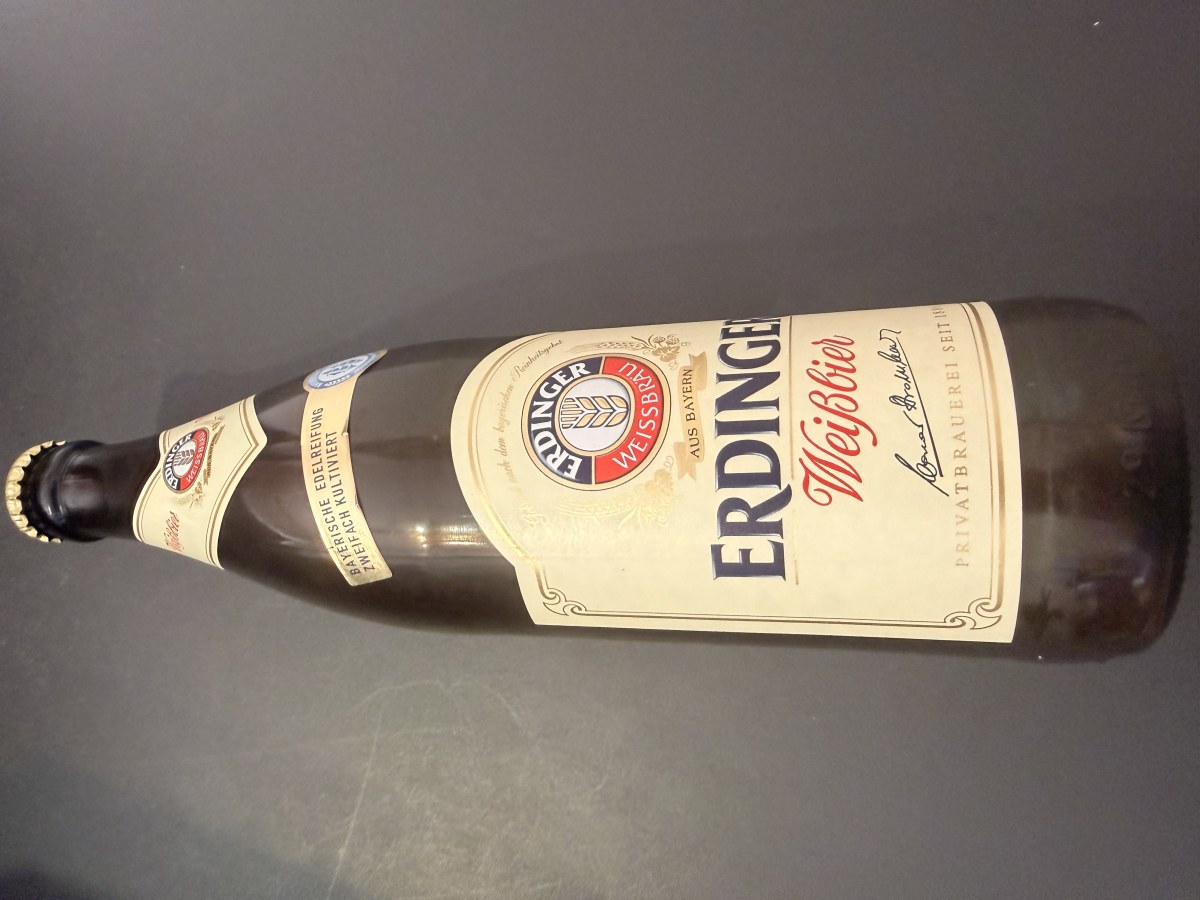 Erdinger Hefeweizen hell(Fl. 0,5l) inkl. Pfand 10 cent